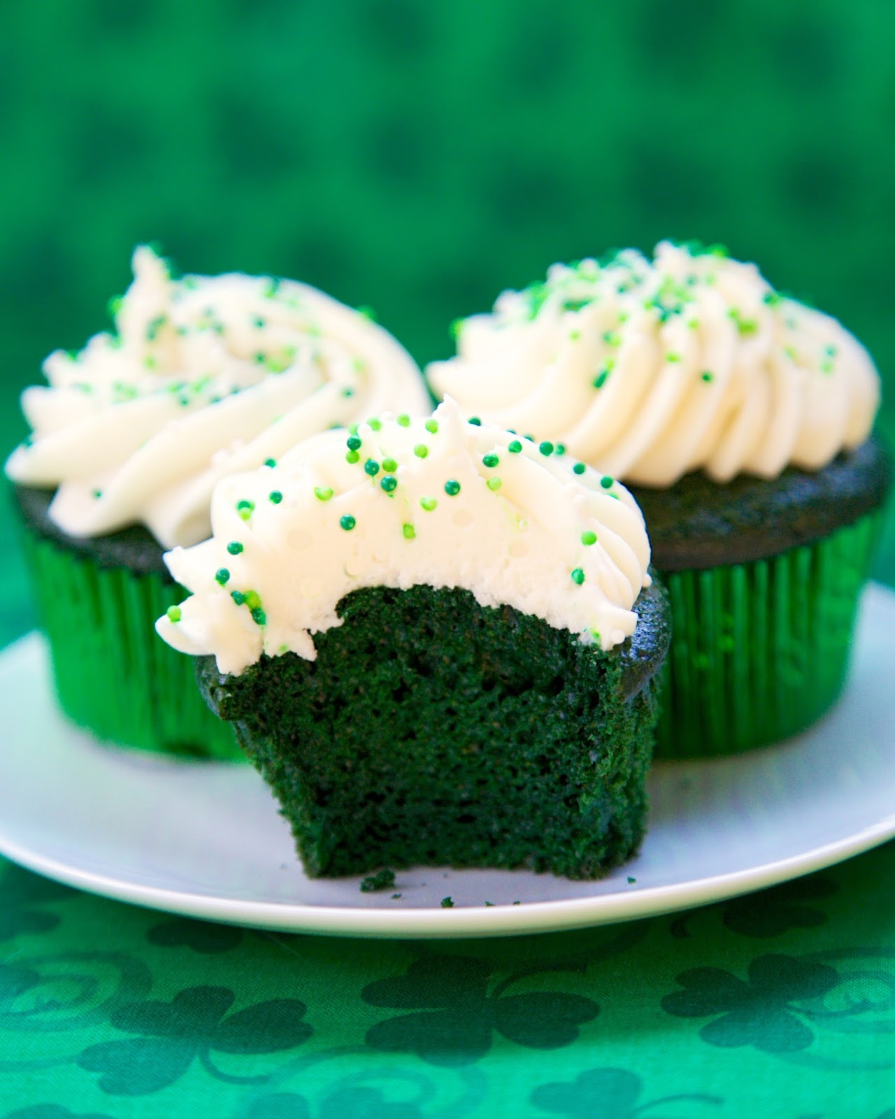 Green Cupcakes with Frosting