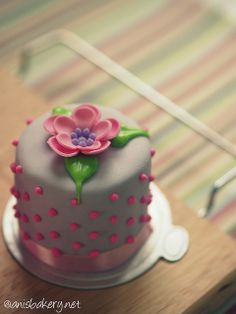 8 Photos of Small Victorian Rolled Fondant Cupcakes 8 Photos of Small Victorian Rolled Fondant Cupcakes