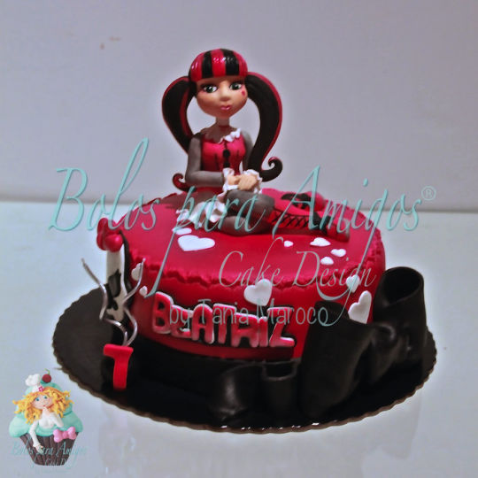 Monster High Draculaura Cake Monster High Draculaura Cake