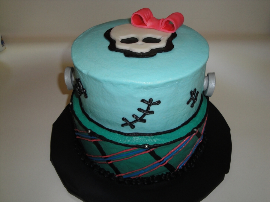 10 Photos of Monster High Cakes To Save 10 Photos of Monster High Cakes To Save