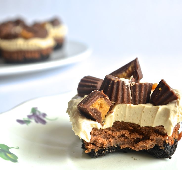 Peanut Butter Cup Cheesecake Cupcakes Peanut Butter Cup Cheesecake Cupcakes