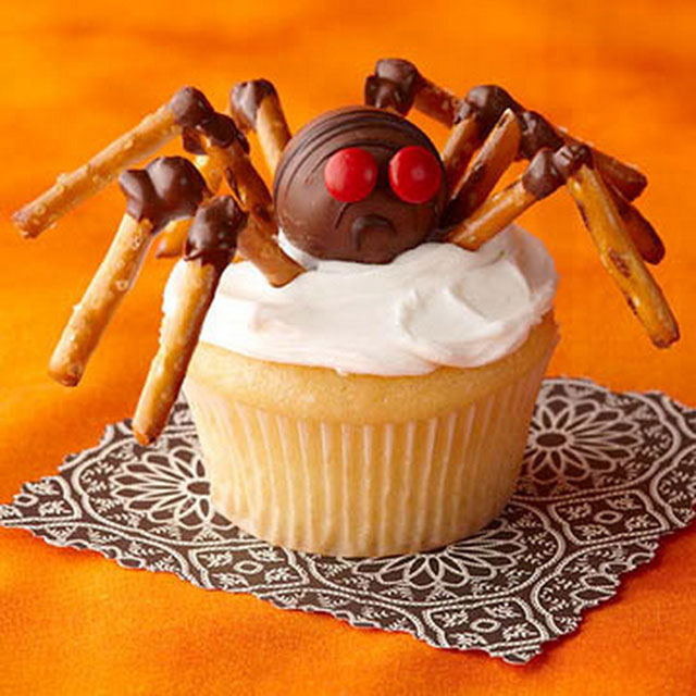 8 Photos of Halloween Spider Decorated Cupcakes 8 Photos of Halloween Spider Decorated Cupcakes