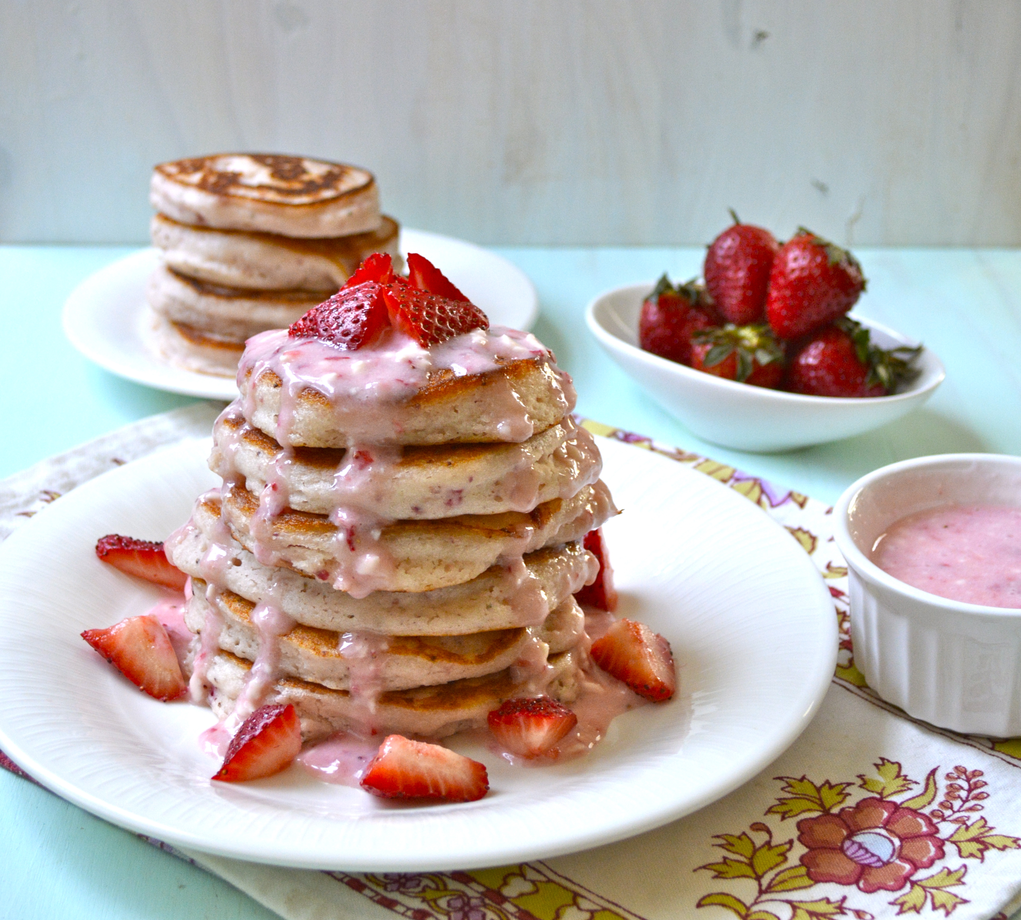 Strawberry Pancakes with Cream Cheese Strawberry Pancakes with Cream Cheese