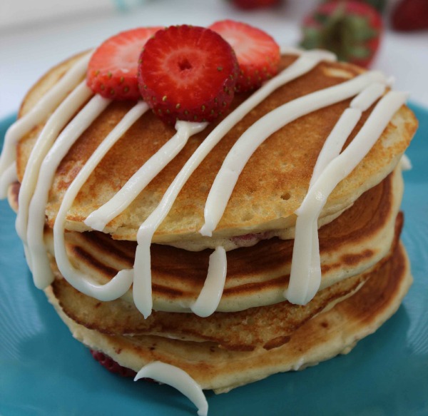 Strawberry Pancakes with Cream Cheese Strawberry Pancakes with Cream Cheese
