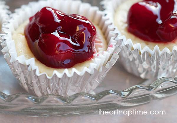 Valentine's Day Mini Cheesecake Recipe Valentine's Day Mini Cheesecake Recipe
