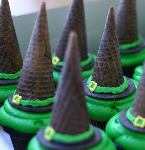 Witches Hat Halloween Cupcake Decorating Ideas
