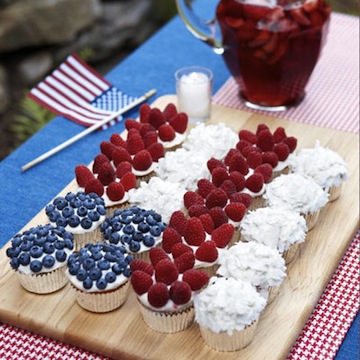 4th of July Cupcake Flag Cake