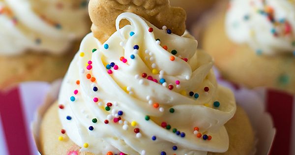 Animal Cracker Cupcakes