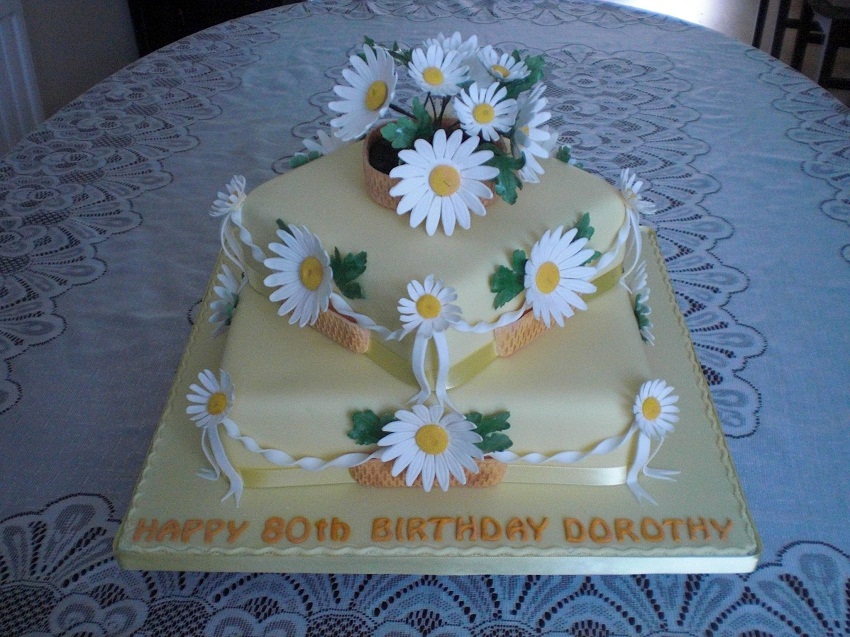 Birthday Cake with Daisies