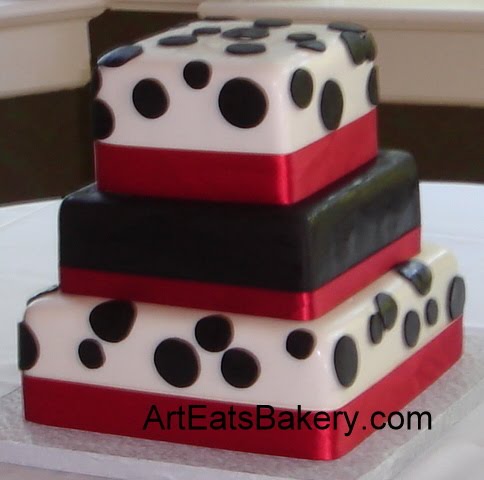 Black and White Fondant Wedding Cake