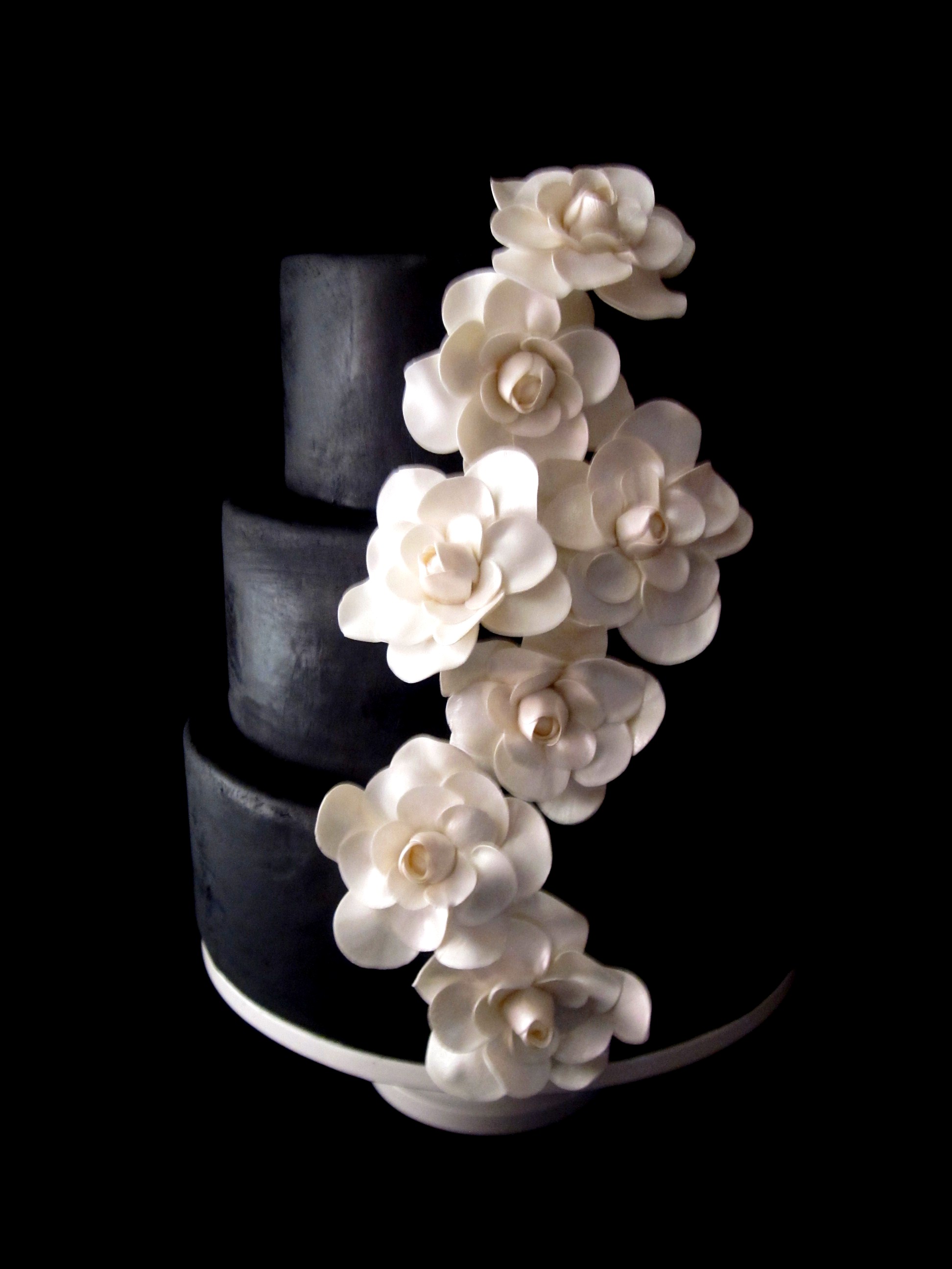 Black and White Wedding Cake