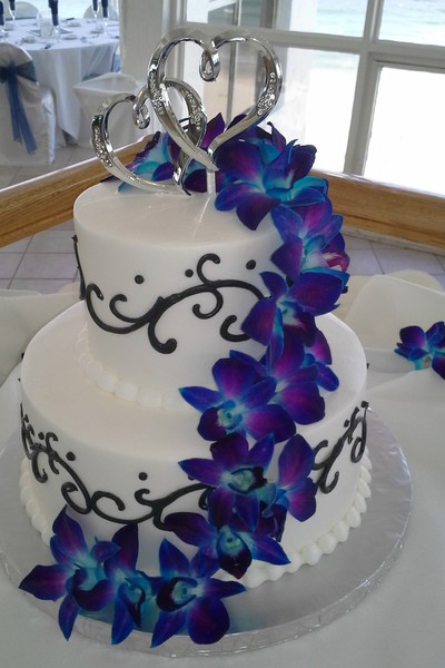 Blue Black White Wedding Cake