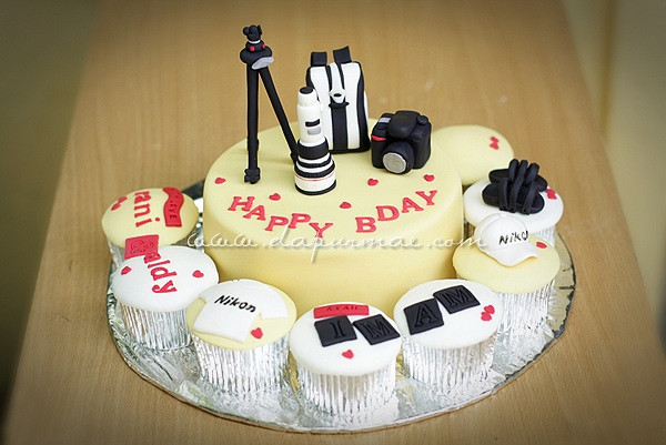 Camera Cake Images of Cupcakes
