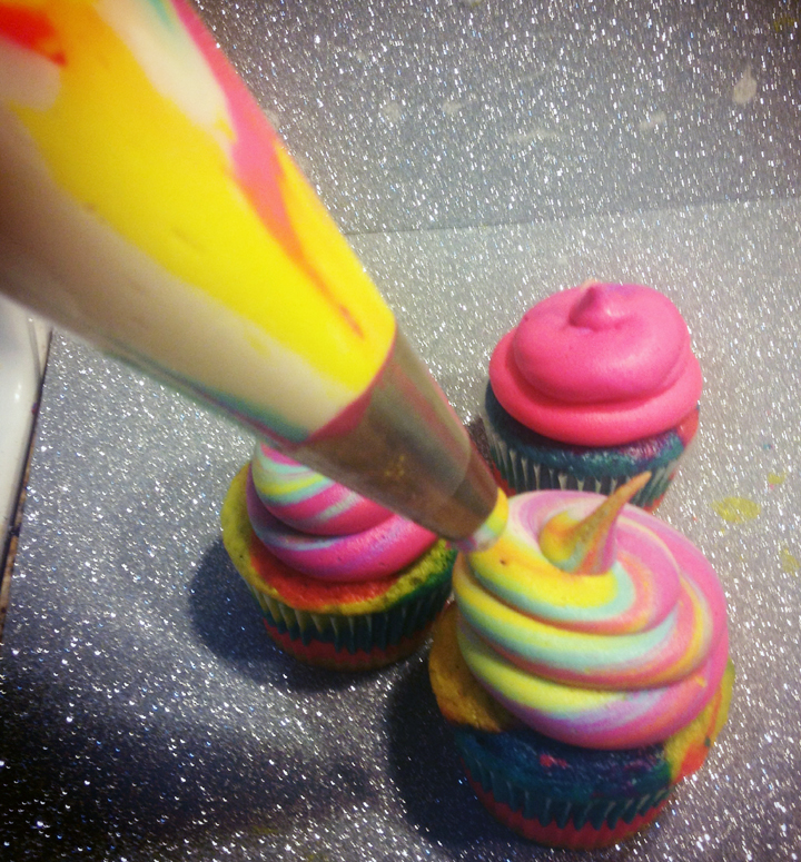 Color Swirl Piping Cupcakes