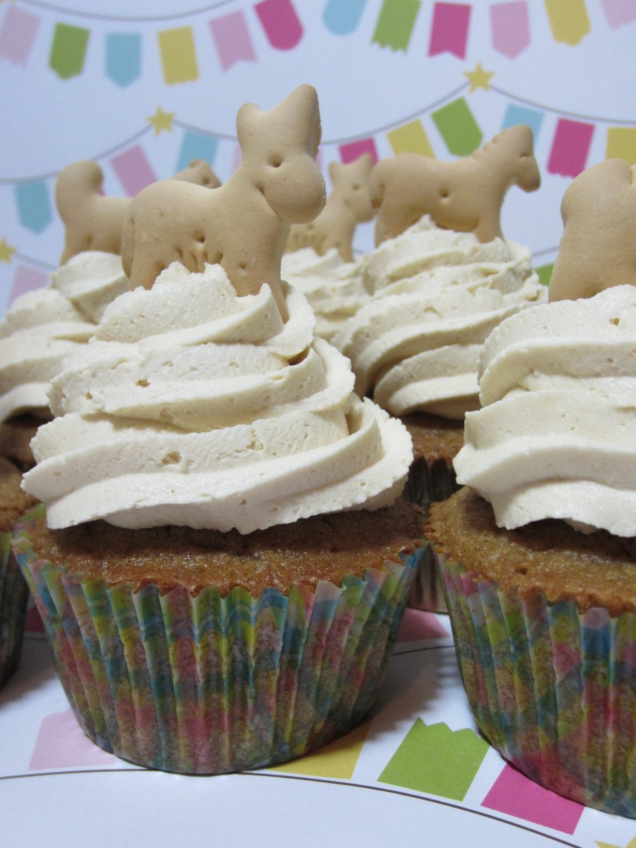 Cupcakes with Animal Crackers
