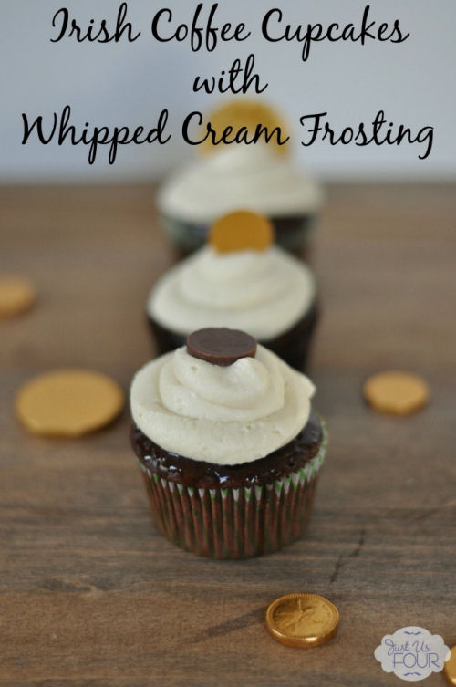 Cupcakes with Whipped Cream Frosting