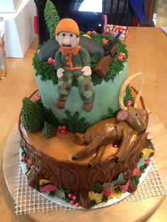 Deer Hunting Birthday Cake