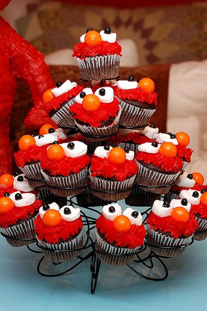 Elmo Cupcakes