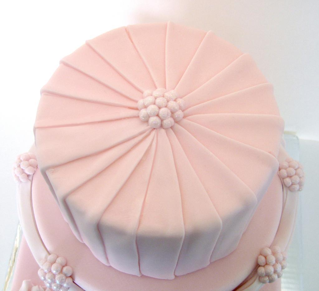8 Photos of Pleated Fondant Cakes 8 Photos of Pleated Fondant Cakes