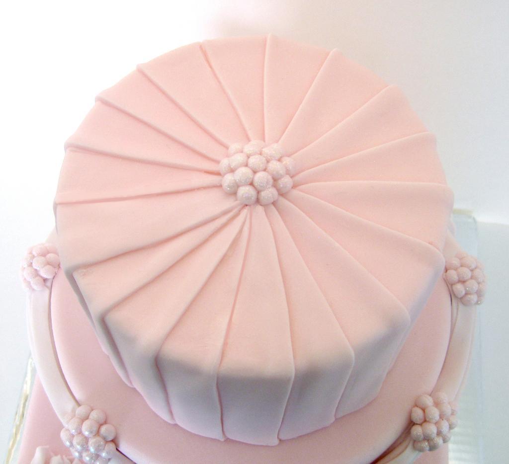 Fondant Wedding Cakes