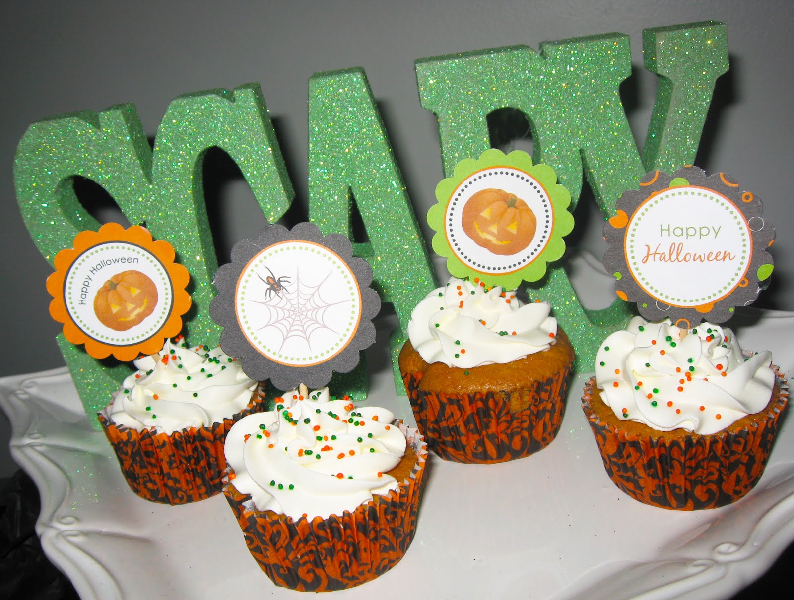 Halloween Polka Dot Cupcakes