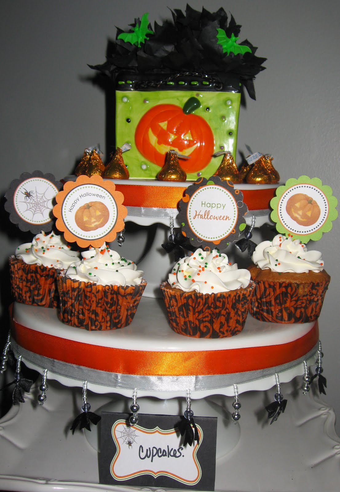 Halloween Polka Dot Cupcakes