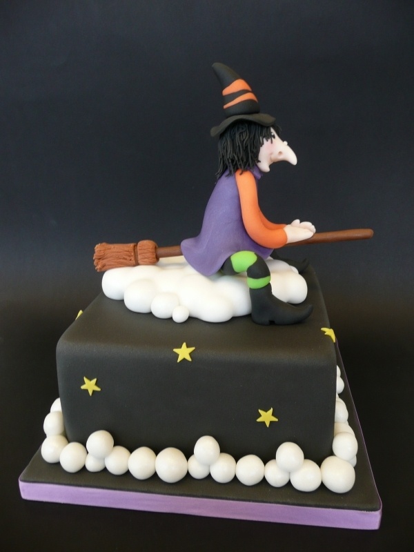 Halloween Witch Cake