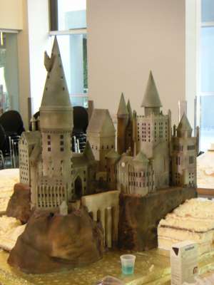 Harry Potter Hogwarts Cake