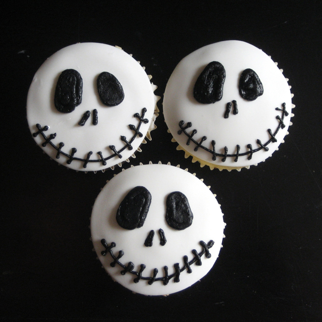 Jack Skeleton Halloween Cupcakes