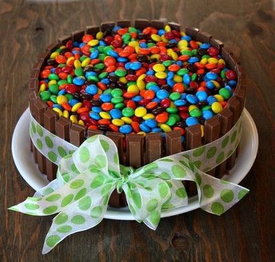 Kit Kat Cake