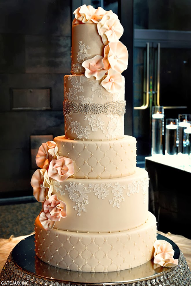 Quilted Wedding Cake Lace