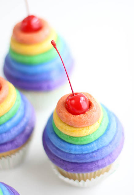 Rainbow Cupcakes with Frosting