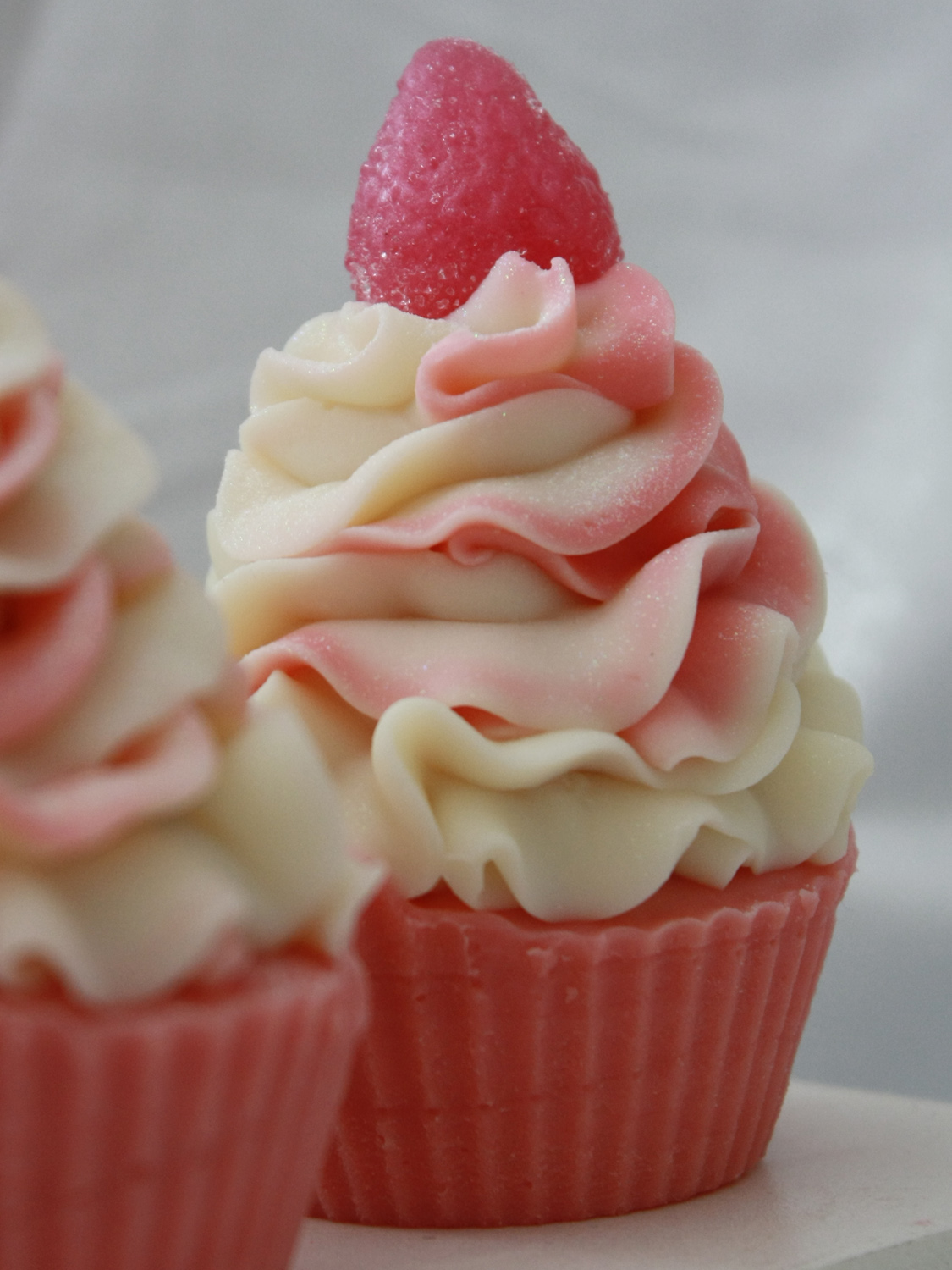 Strawberry Champagne Cupcakes