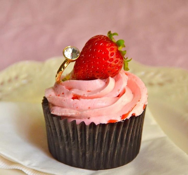 Strawberry Champagne Cupcakes