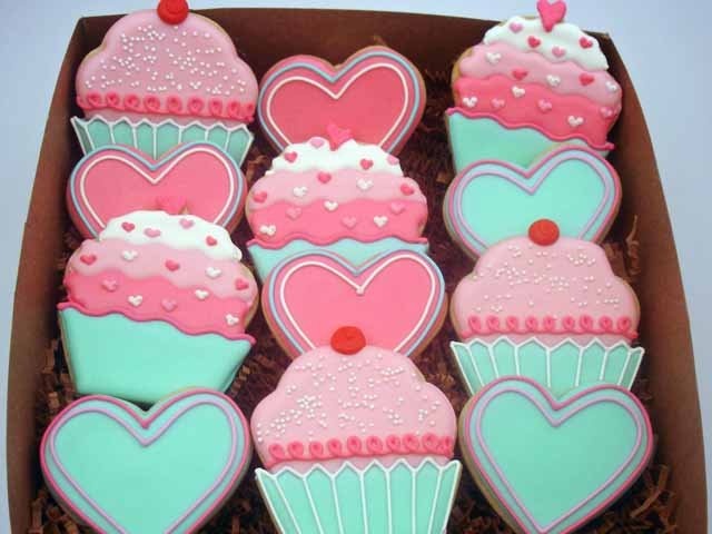 Valentine Cupcakes and Cookies