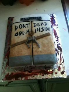 Walking Dead Cake