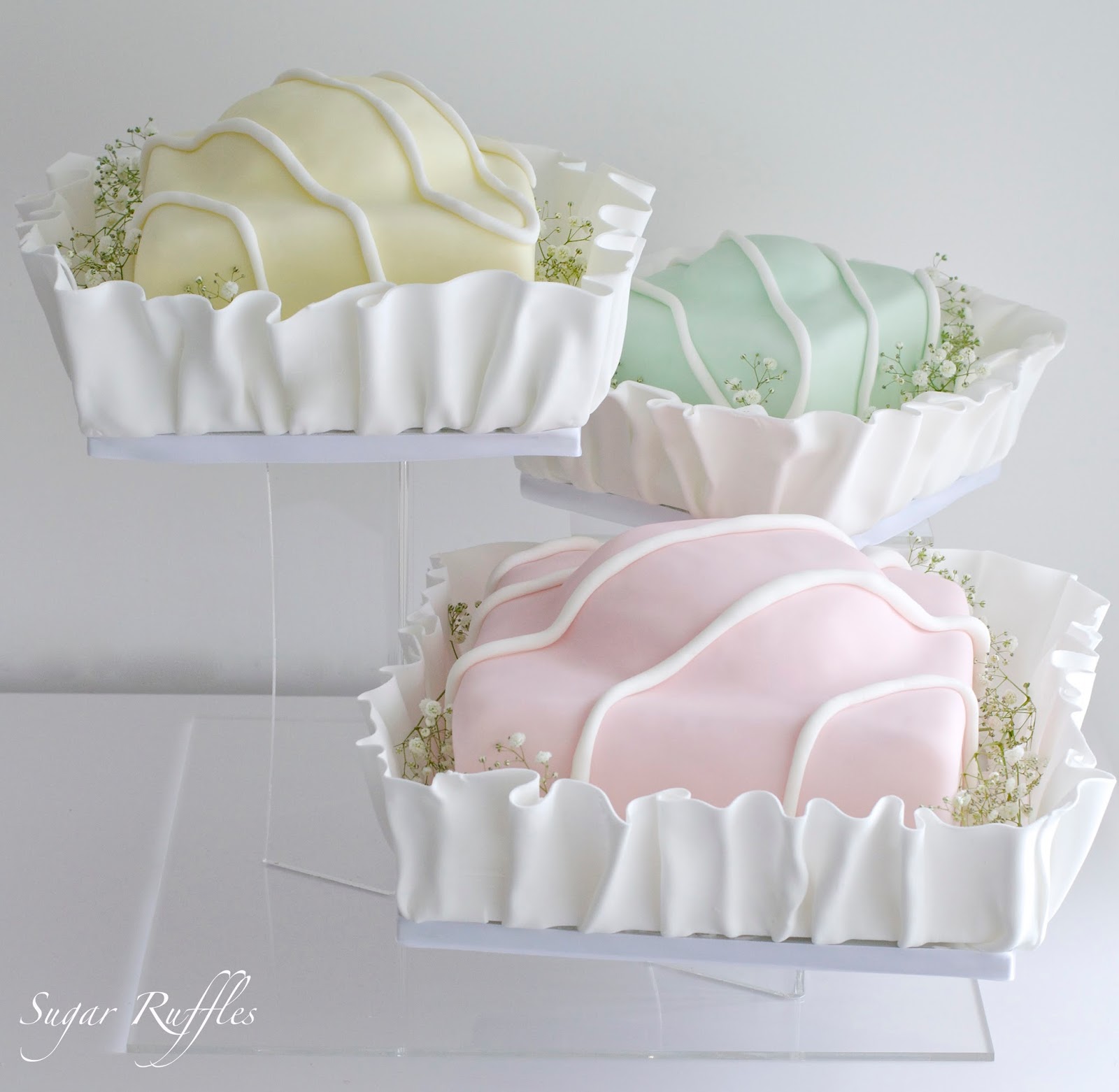 Wedding Cake Fondant Fancies