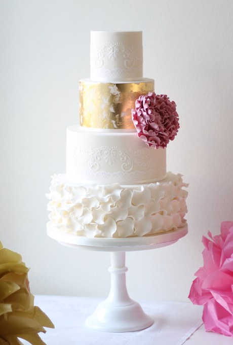 Wedding Cake with Gold Wedding Cake with Gold