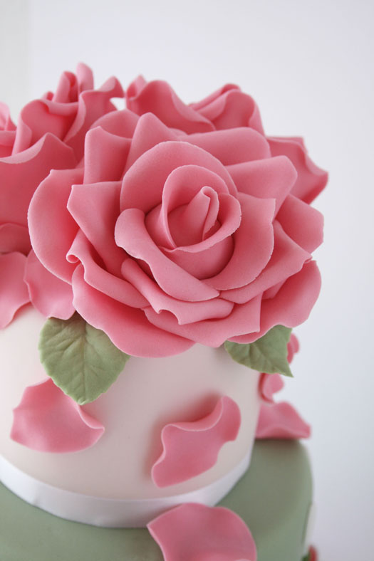 Cake with Gum Paste Roses Cake with Gum Paste Roses
