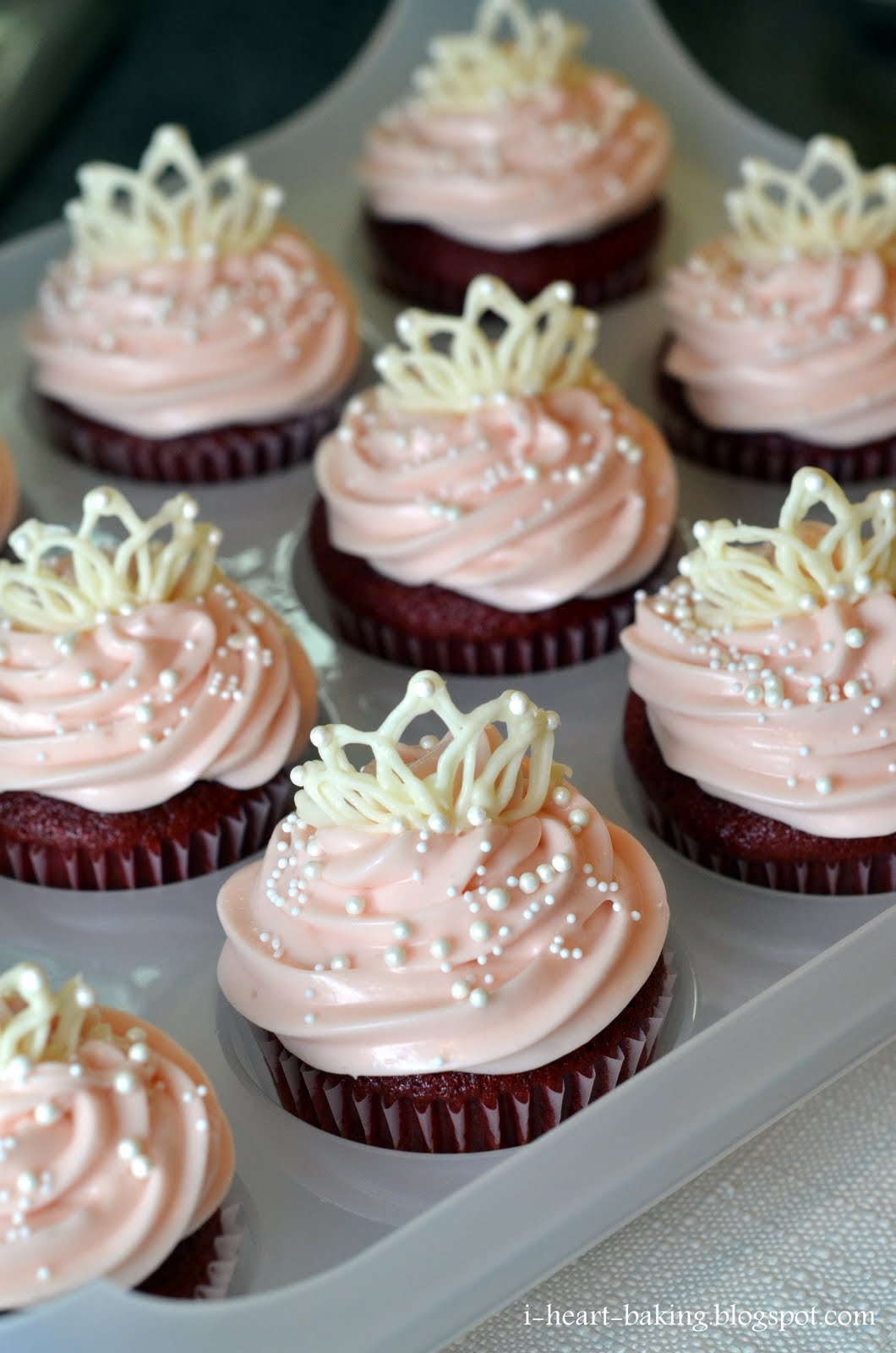 10 Photos of White Bridal Shower Cupcakes