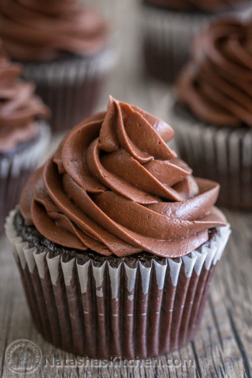 Chocolate Whipped Cream Cheese Frosting
