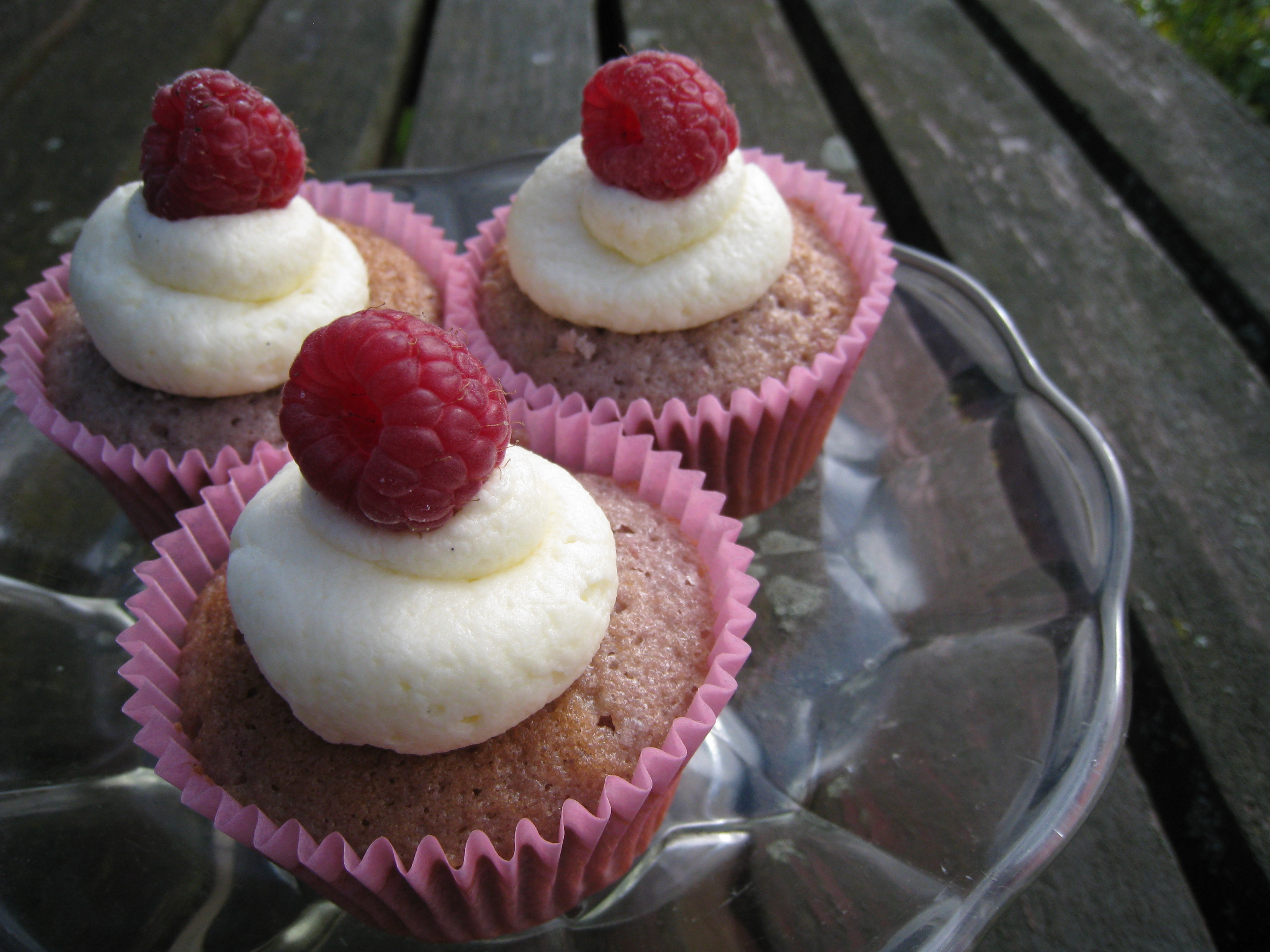 Cupcake with Raspberry Compote