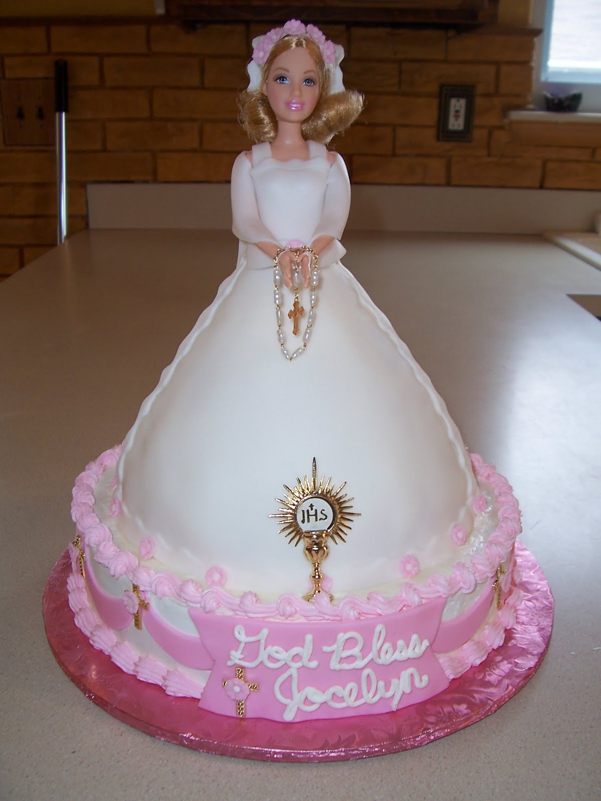 7 Photos of First Communion Doll Cakes