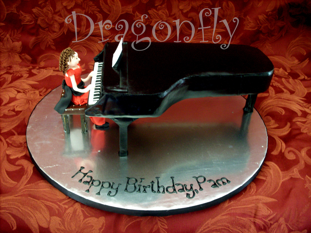 Grand Piano Cake