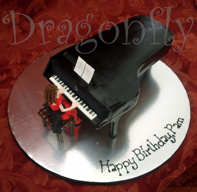 Grand Piano Cake