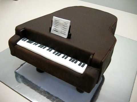 Grand Piano Cake