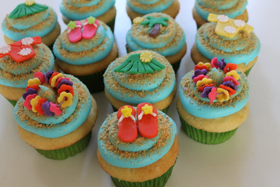 Hawaiian Themed Cupcake Cake Hawaiian Themed Cupcake Cake