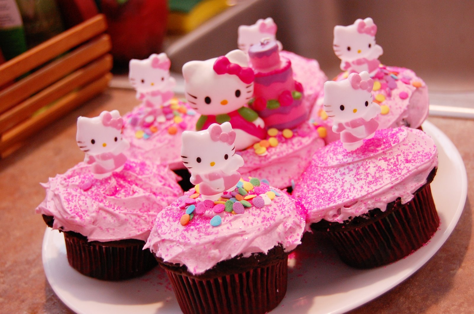 Hello Kitty Cupcakes