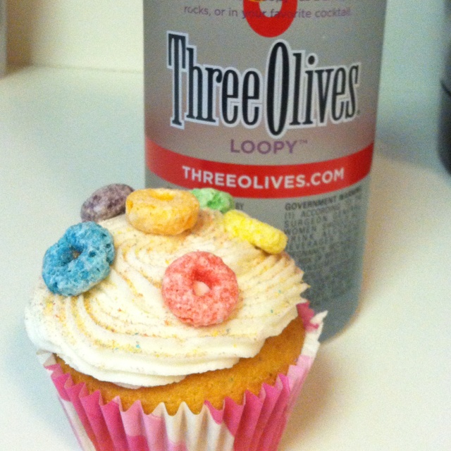 11 Photos of Vodka Infused Fruit Loop Cupcakes