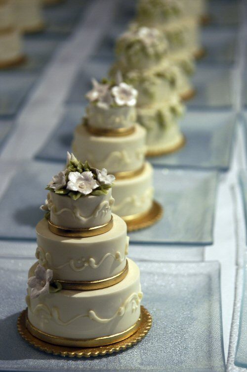 Mini Wedding Cakes